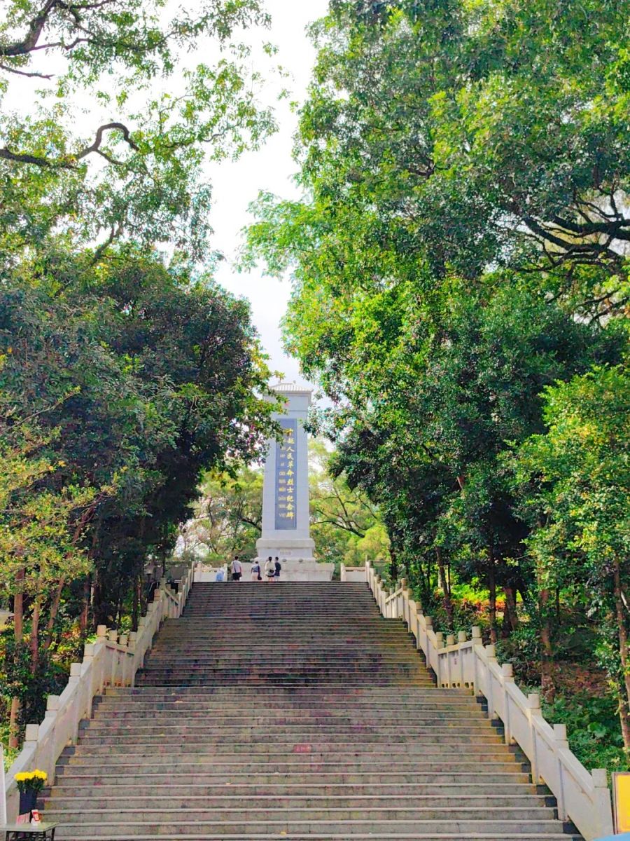 Hà Nội I 3N2Đ I Hà Nội - Móng Cái - Đông Hưng Biển Vạn Vĩ - Trúc Sơn Cổ Trấn - Trượt Thác Kim Sa Thủy (2 đêm Đông Hưng)